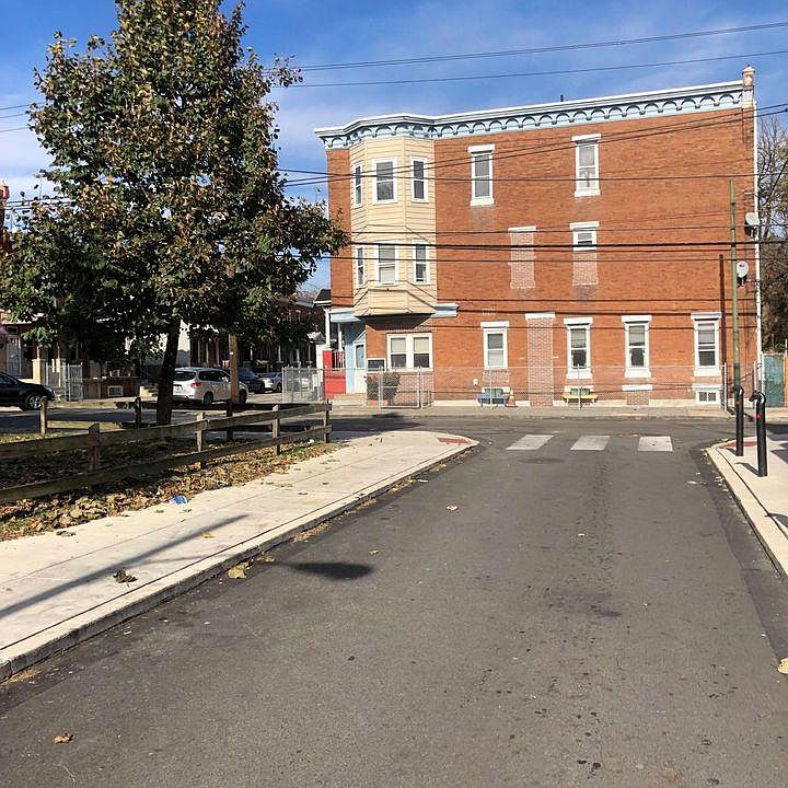 2nd image of 4415 N Cleveland St