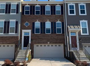 42651 Oak Park Sq, Ashburn, VA 20148