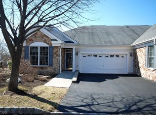 8 Quartz Way, Woodland Park, NJ 07424