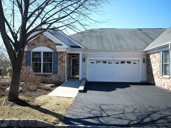 8 Quartz Way, Woodland Park, NJ 07424