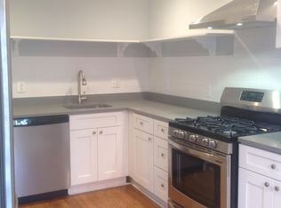 404 S Veitch St, Arlington, VA 22204