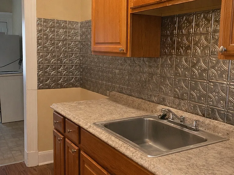 62 Clay Ave — Photo 4