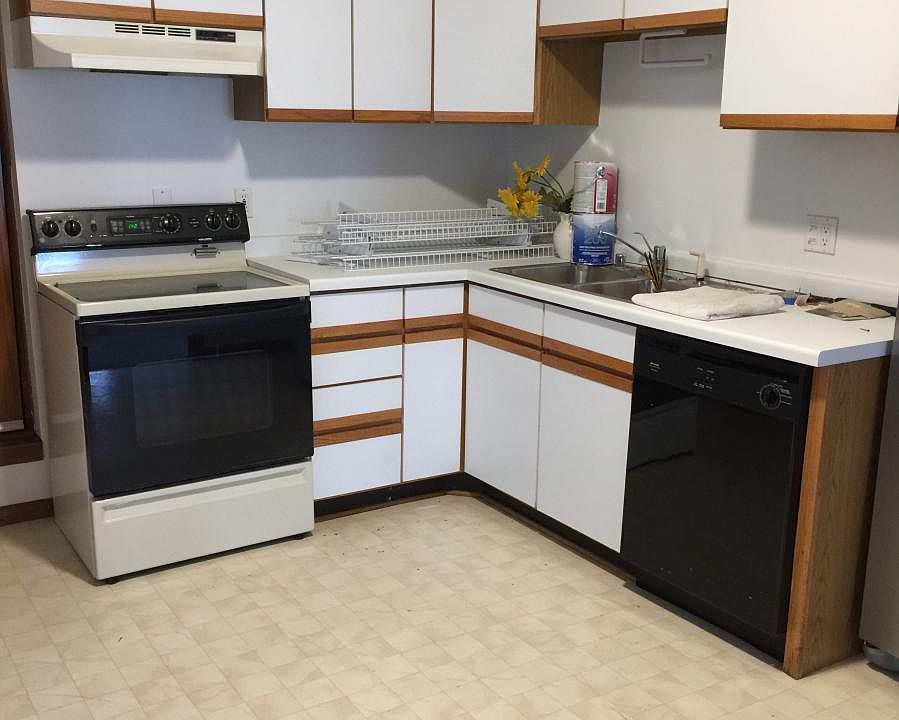1st image of 538 W Grand Ave