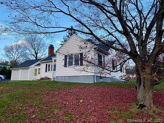 2nd image of 32 Lynwood Dr