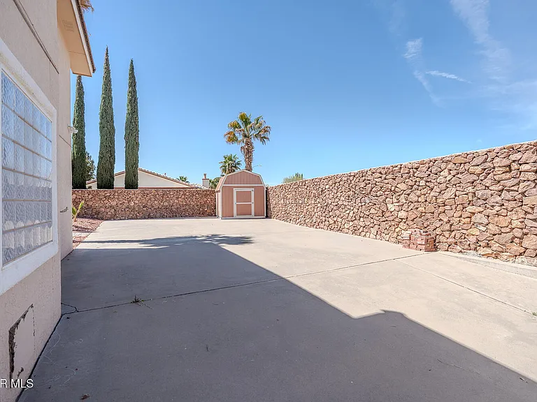 2066 Paseo Del Prado Dr — Photo 48