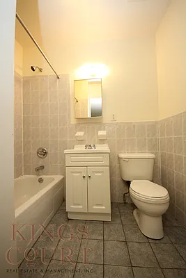 Rented by Kings Court Real Estate | media 9