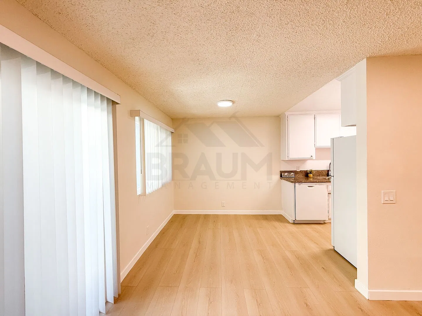 11007 Hartsook St — Photo 4