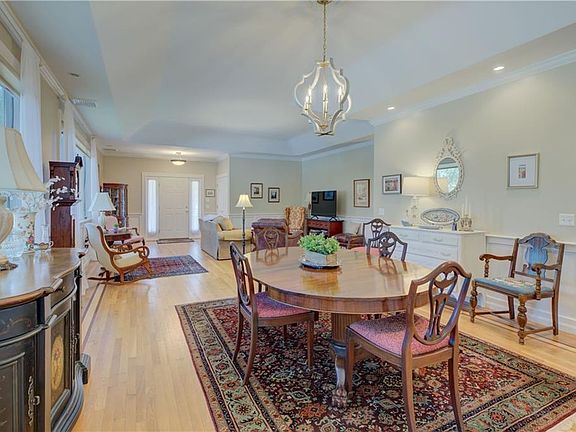 5th image of 166 Pine Glen Dr #166