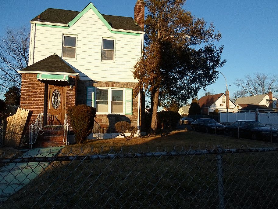 1st image of 22521 130th Ave