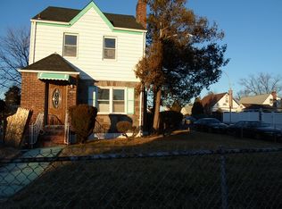 22521 130th Ave, Laurelton, NY 11413