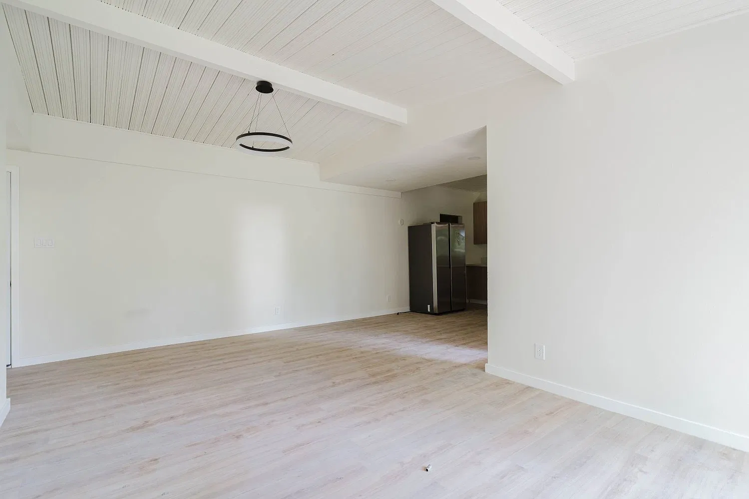 3 bed, 1115 sqft, $3,300 — Photo 4