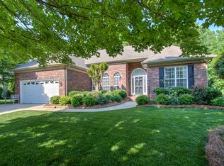 23 Holly Springs Ln, Greensboro, NC 27455