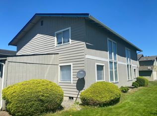 204 S 20th St #D, Mount Vernon, WA 98274