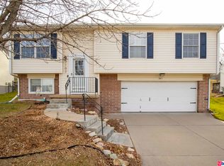 3107 Lone Tree Rd, Bellevue, NE 68123