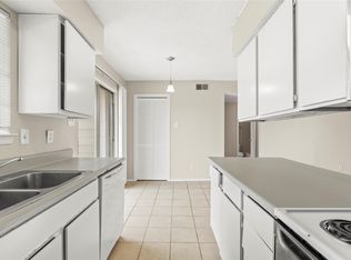 1601 Mary K Ln, White Settlement, TX 76108