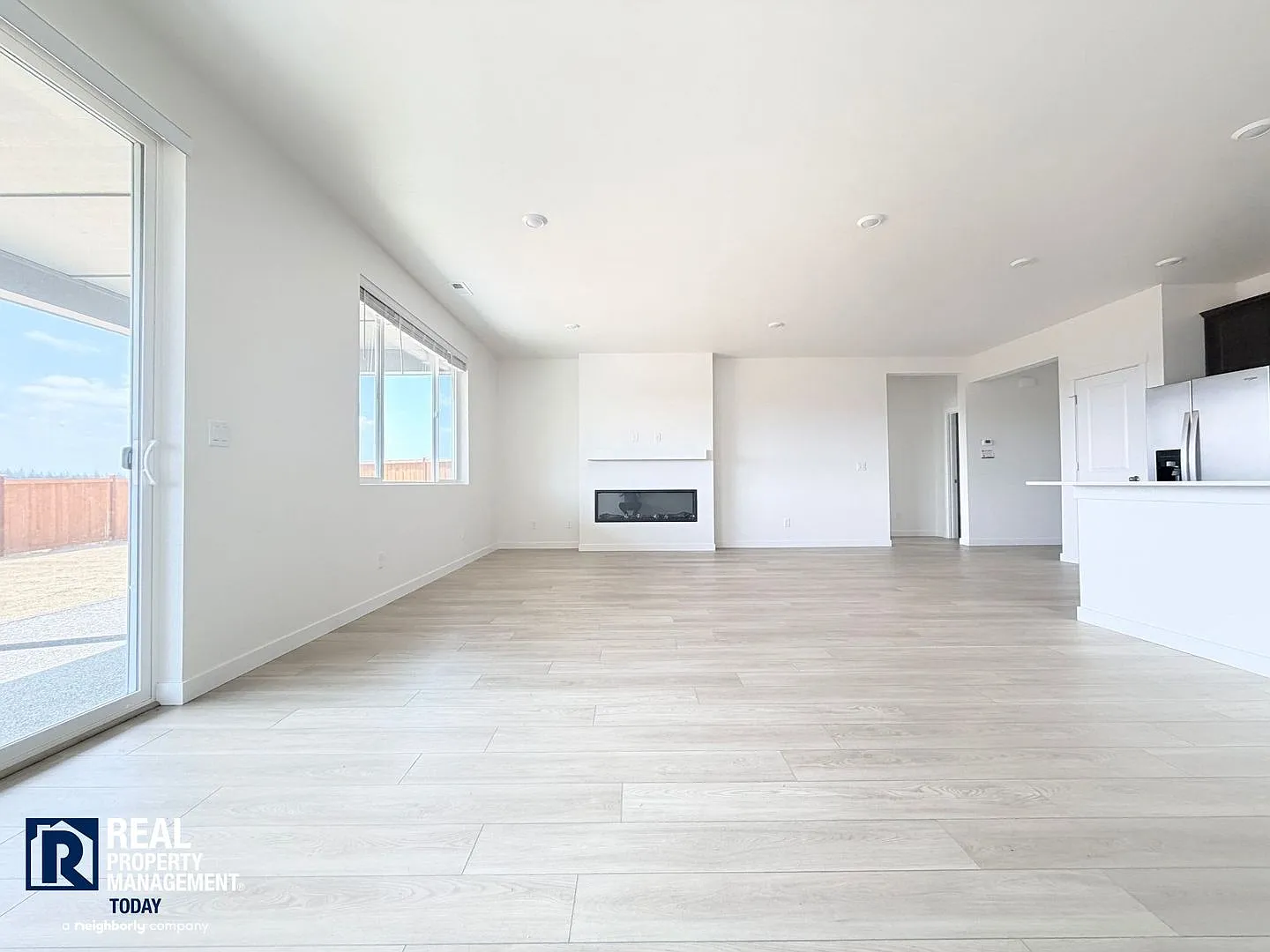 Brand-New 5-Bedroom Puyallup Home | Never Lived In, Central A/C & Modern Finishes — Photo 4