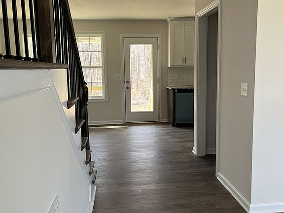 3rd image of 770 Gleason Dr