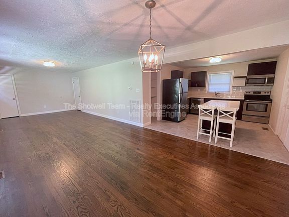 5th image of 4304 Crosby Dr