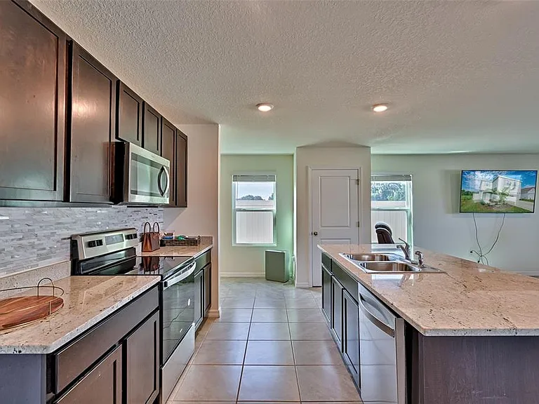 1100 NW 248th Dr — Photo 11