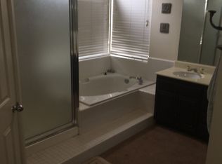 912 Clearwood Ave, Riverside, CA 92506