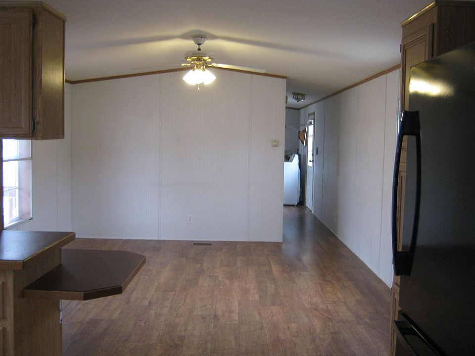 2nd image of 109 Clearfield Ct E