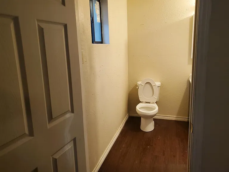 308 Kelly Ln — Photo 10