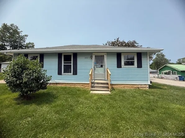2201 7th Street, Bedford, IN 47421