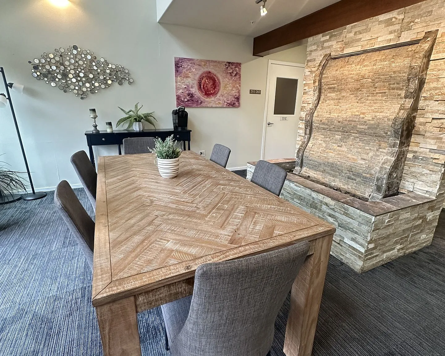 Vision 5 Apartments — Photo 1