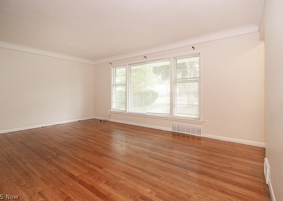 325 Greenvale Dr, South Euclid, OH 44121 Zillow