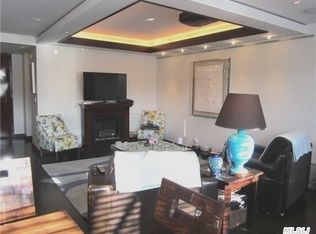 111 Cherry Valley Ave APT 118, Garden City, NY 11530