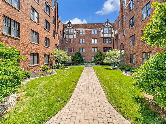 5th image of 2324 Park Ave Unit 32