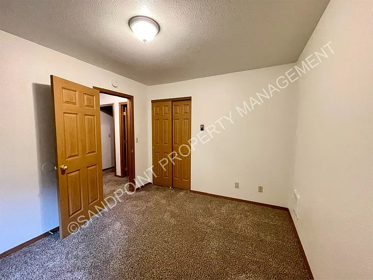 910 N Division Ave #208 — Photo 22