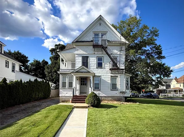 280 Pine Street, Freeport, NY 11520