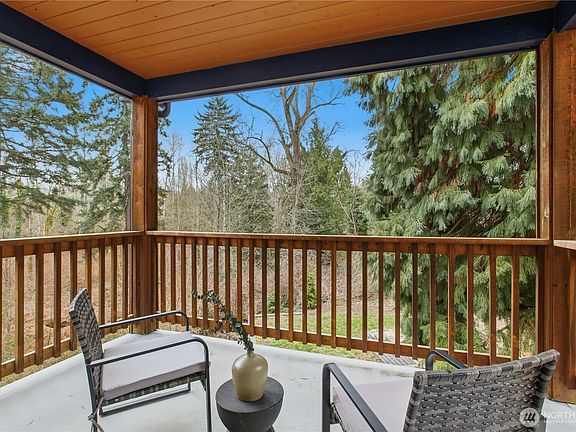 5th image of 5942 21st Avenue SW