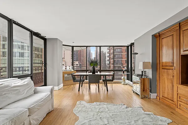 Rented by Sotheby's International Realty | media 1