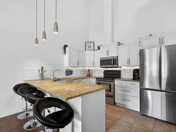 2120 Shannon Ridge Dr Unit 303, West Kelowna, BC V4T 2Z3