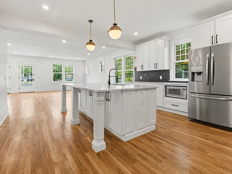 610 Russell St — Photo 8
