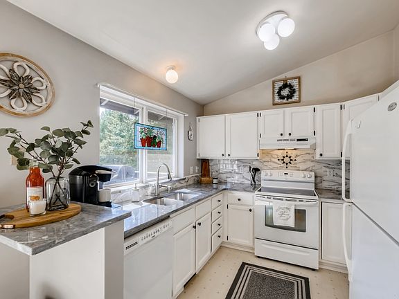 5th image of 3618 143rd Pl NW