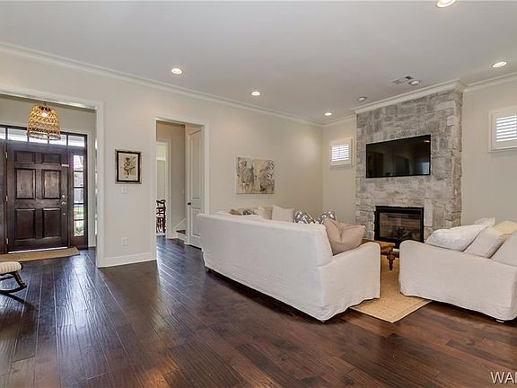 4th image of 5487 Park Ave