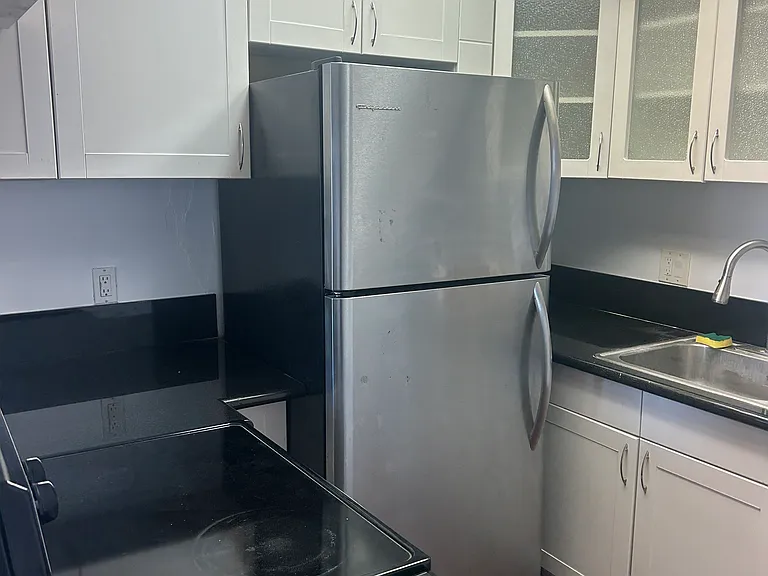 1160 S Walnut St #5 — Photo 4