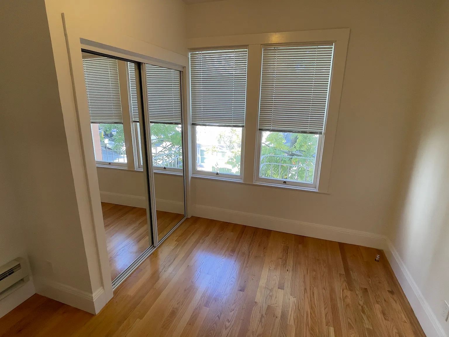1246 Bush St Apts — Photo 4
