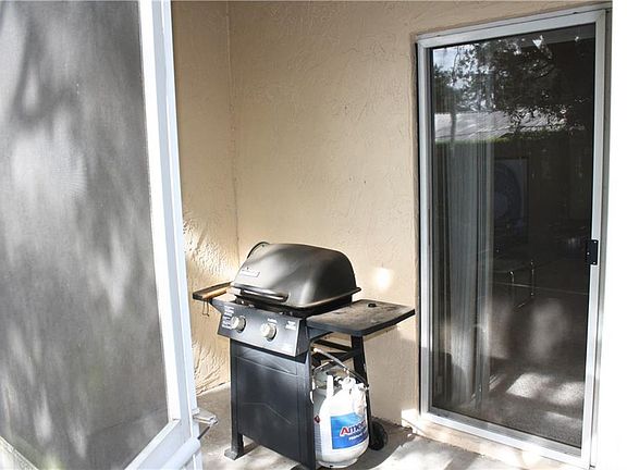5th image of 2324 Isle Royal Ct SE