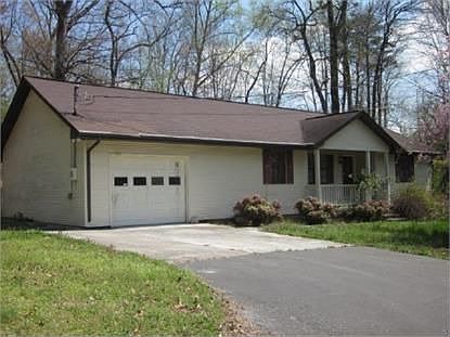 1st image of 114 Oakwood Dr