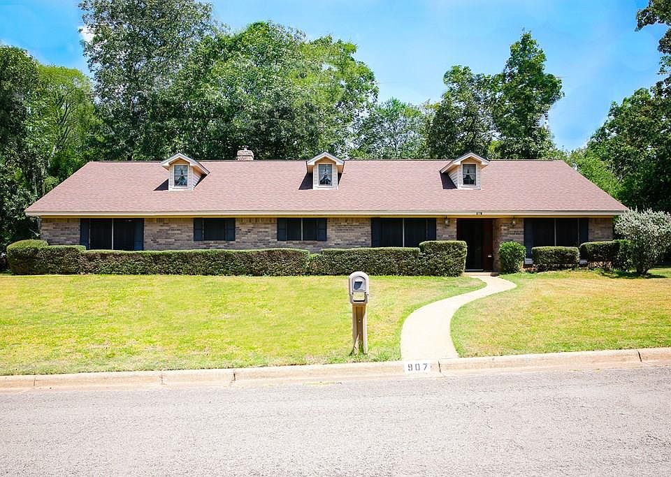 1st image of 907 Wright Dr