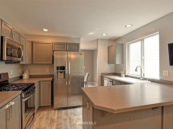 4th image of 2531 143rd Street SW #B