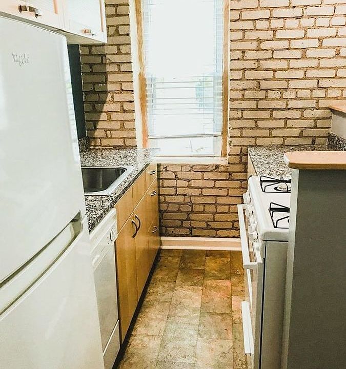 1st image of 606 E 15th St APT 28