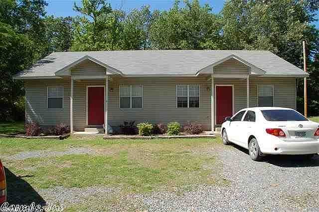 1st image of 913 Warner Ave