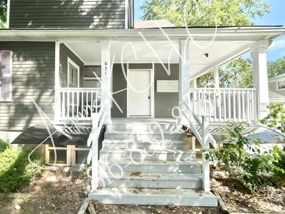 631 S Fuller Ave #2