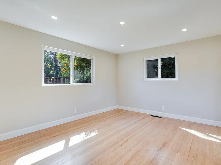 1490 Holt Ave — Photo 28