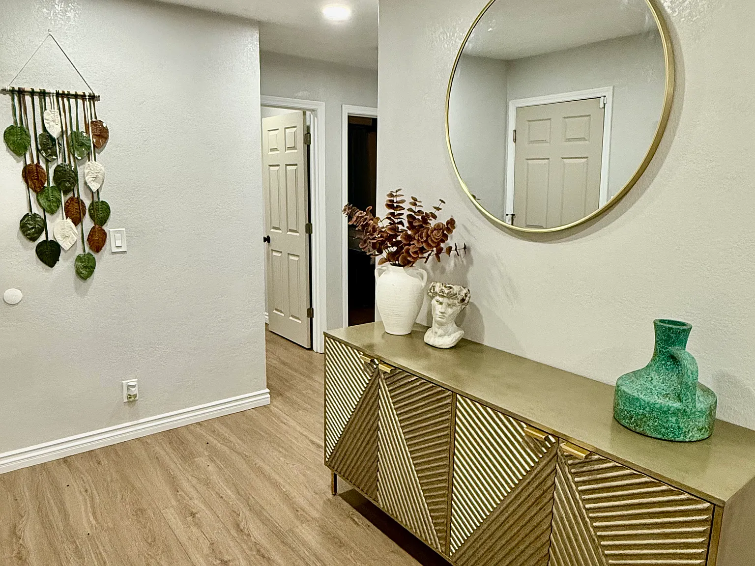2644 E Anita St — Photo 3